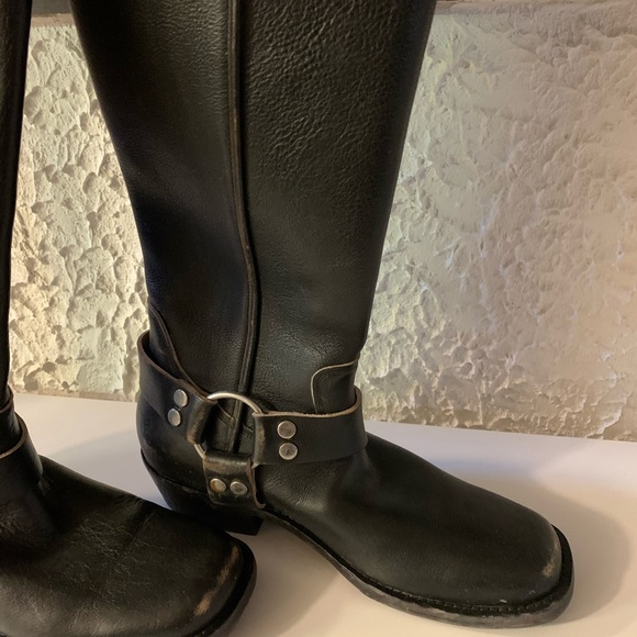 Balenciaga Santiago Distressed Leather - Picture 8 of 16